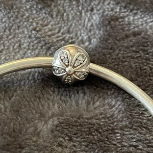 Pandora Cz silver daisy clips